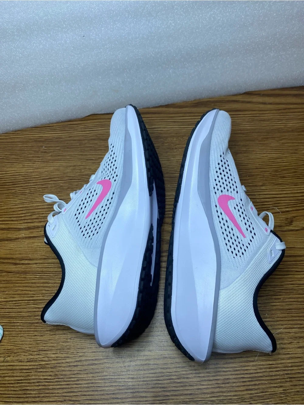 Nike Quest 6 White Pinksicle Black FD6034-102 Women's Size 9.5 Running Shoes New